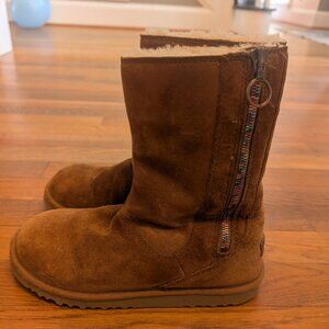 UGG Peyton Boots with Rainbow Zipper Size 4